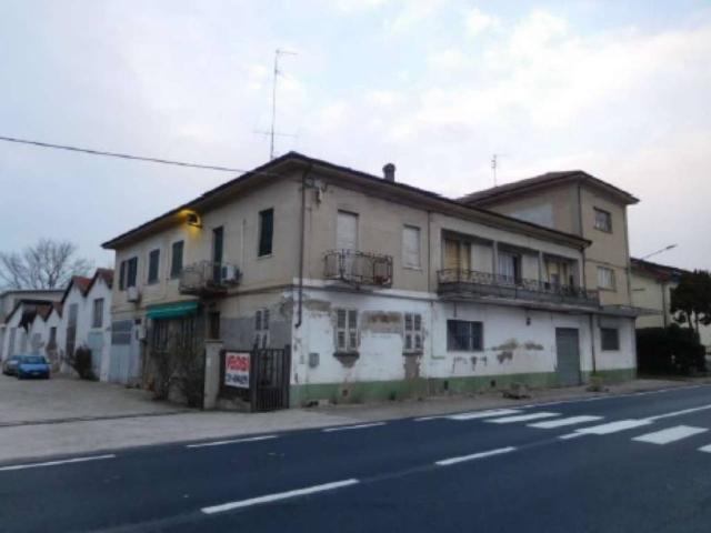 Locale Commerciale in vendita a Piemonte, Asti