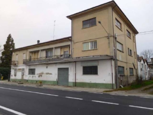 Locale Commerciale in vendita a Piemonte, Asti