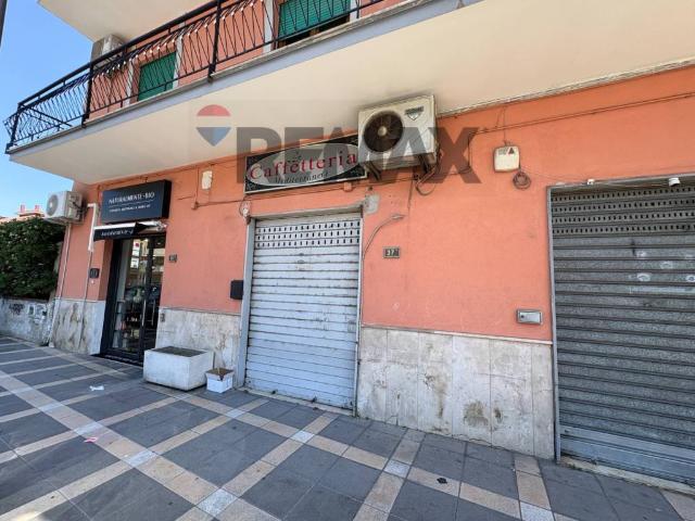 Locale Commerciale in vendita a Cicalesi, Nocera Inferiore
