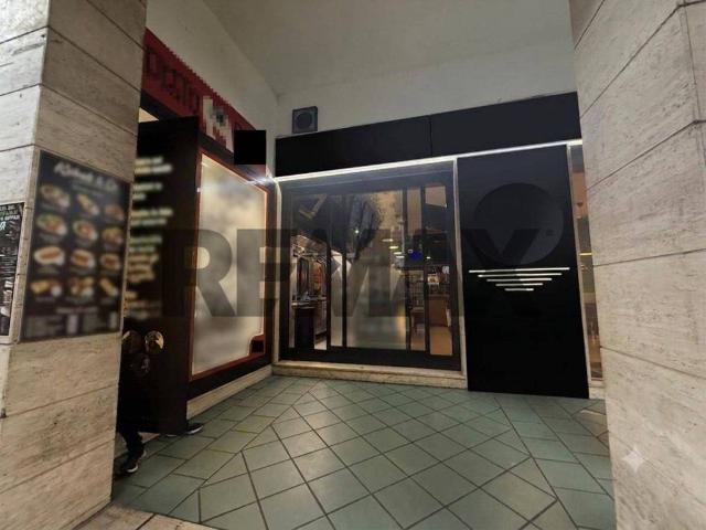 Locale Commerciale in vendita a Cicalesi, Nocera Inferiore