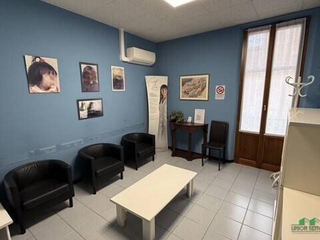 Locale Commerciale in vendita a Noceto, Reggio Emilia
