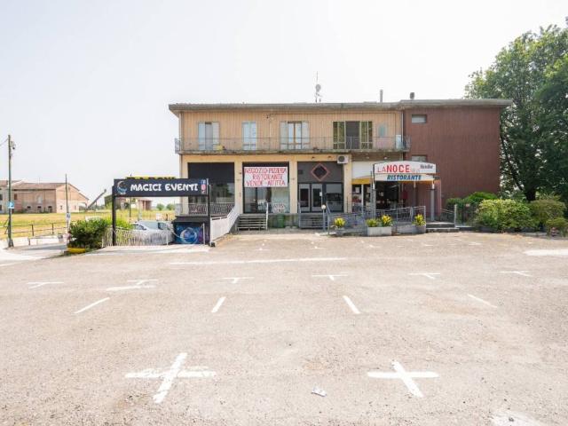 Locale Commerciale in vendita a Fontanellato, Reggio Emilia