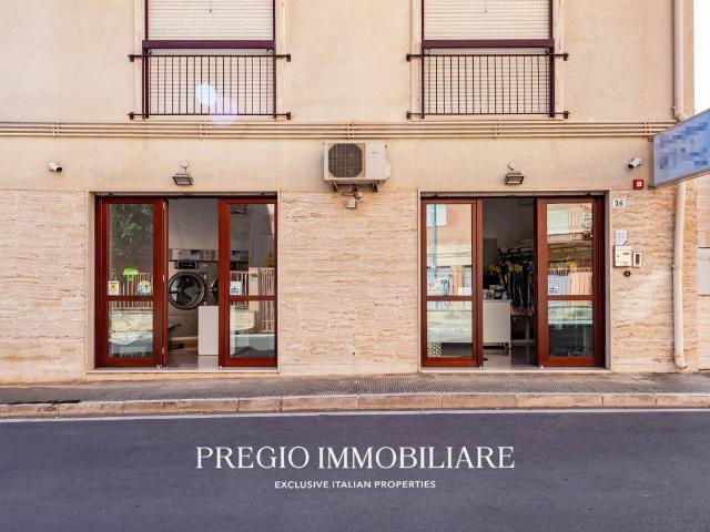 Locale Commerciale in vendita a Puglia, Bari
