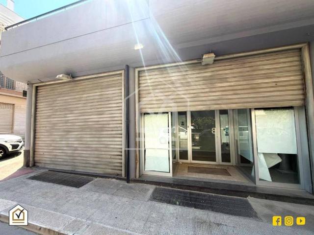 Locale Commerciale in vendita a Noicattaro, Bari