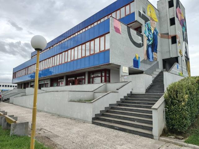 Locale Commerciale in vendita a Nola, Campania