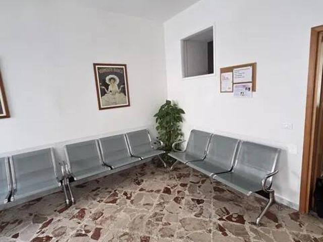 Locale Commerciale in vendita a Noto, Sicilia