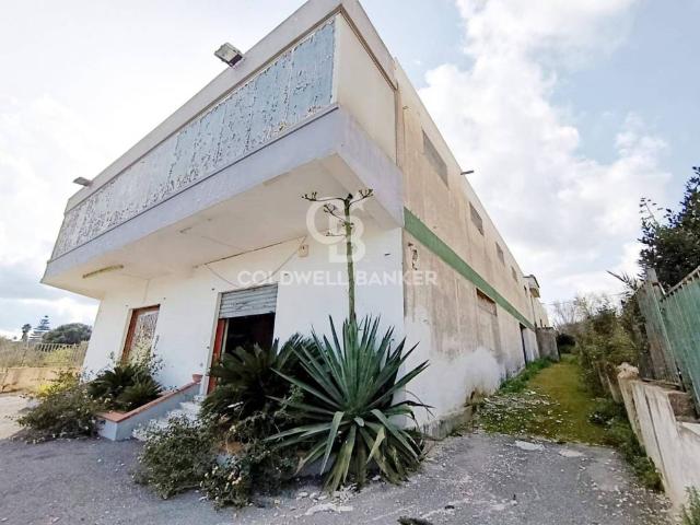 Locale Commerciale in vendita a Noto, Sicilia