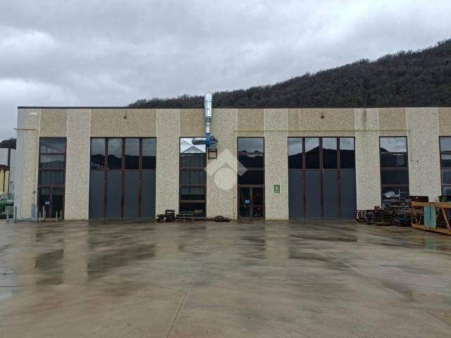 Locale Commerciale in vendita a Unione di comuni Valmarecchia, Novafeltria