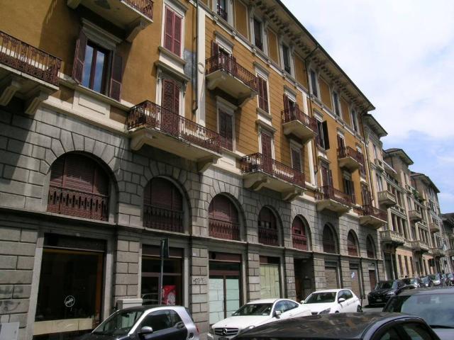 Locale Commerciale in vendita a Porta Mortara, Piemonte