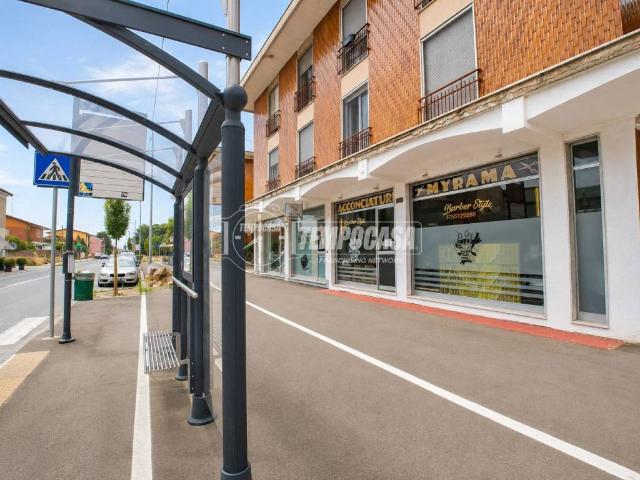 Locale Commerciale in vendita a Piemonte, Novara