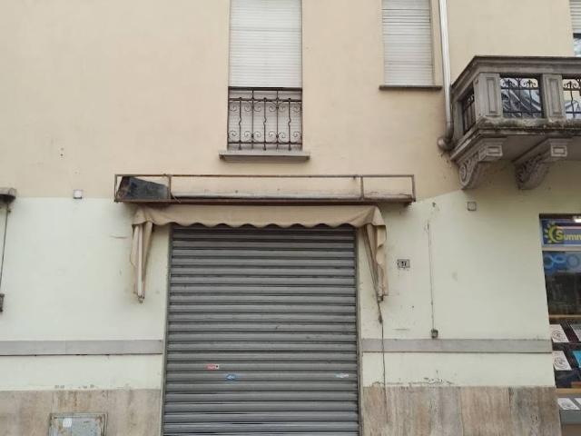 Locale Commerciale in vendita a Porta Mortara, Piemonte