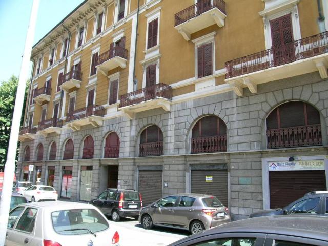 Locale Commerciale in vendita a Porta Mortara, Novara