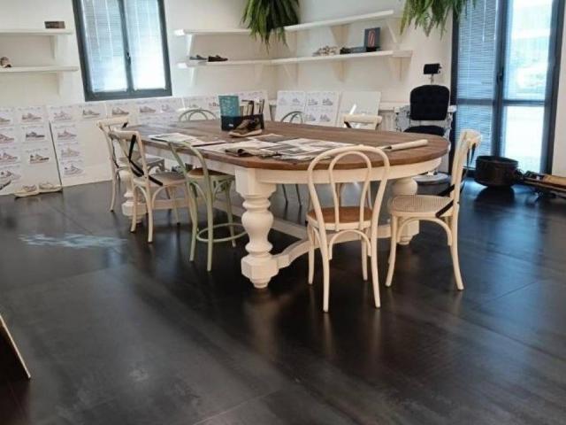 Locale Commerciale in vendita a Noventa Padovana, Padova