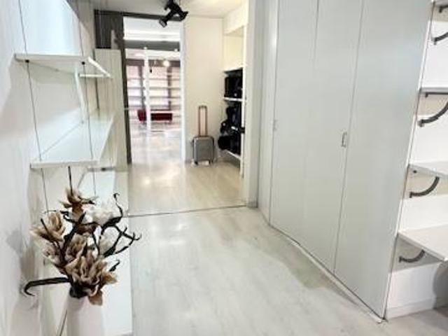 Locale Commerciale in vendita a Noventana, Noventa Padovana