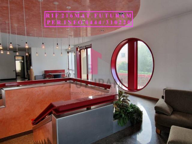 Locale Commerciale in vendita a Noventa Padovana, Padova