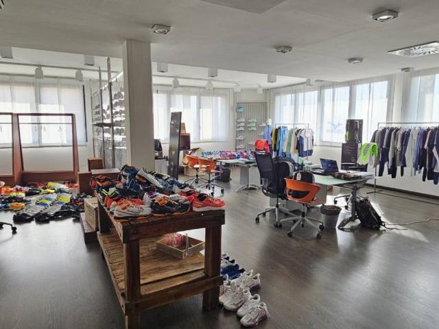 Locale Commerciale in vendita a Noventa Padovana, Padova