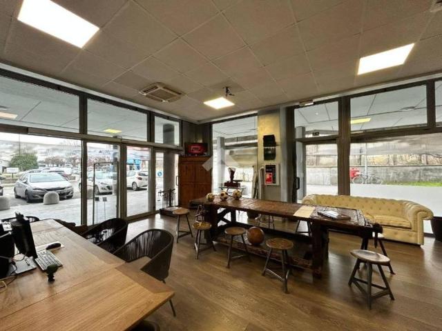 Locale Commerciale in vendita a Noventana, Noventa Padovana