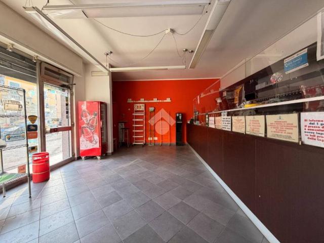 Locale Commerciale in vendita a Piemonte, Alessandria
