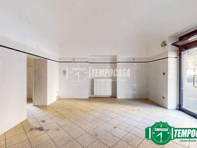 Locale Commerciale in vendita a Piemonte, Alessandria
