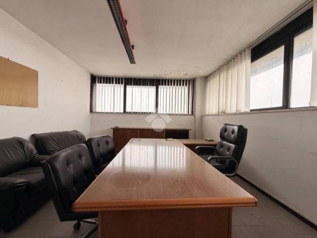 Locale Commerciale in vendita a Piemonte, Alessandria