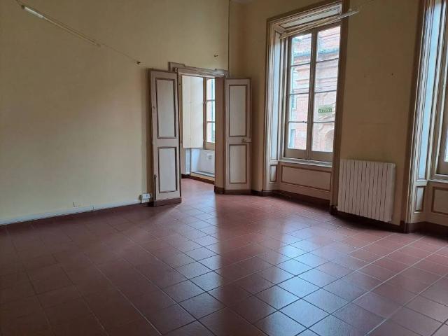Locale Commerciale in vendita a Piemonte, Alessandria
