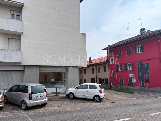 Locale Commerciale in vendita a Piemonte, Biella