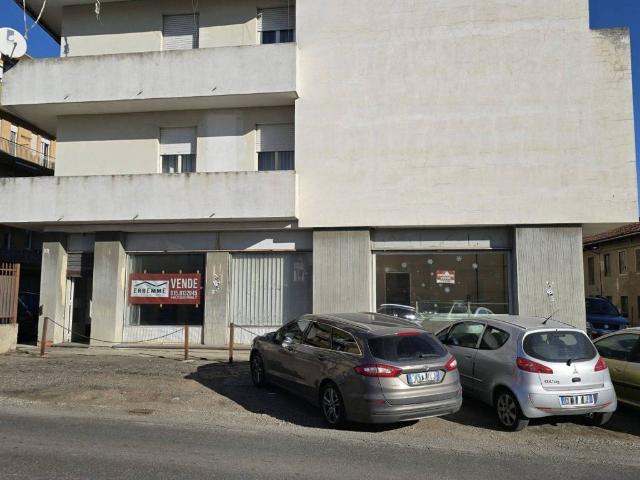 Locale Commerciale in vendita a Piemonte, Biella