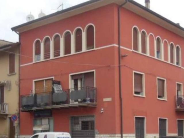 Locale Commerciale in vendita a Offlaga, Lombardia