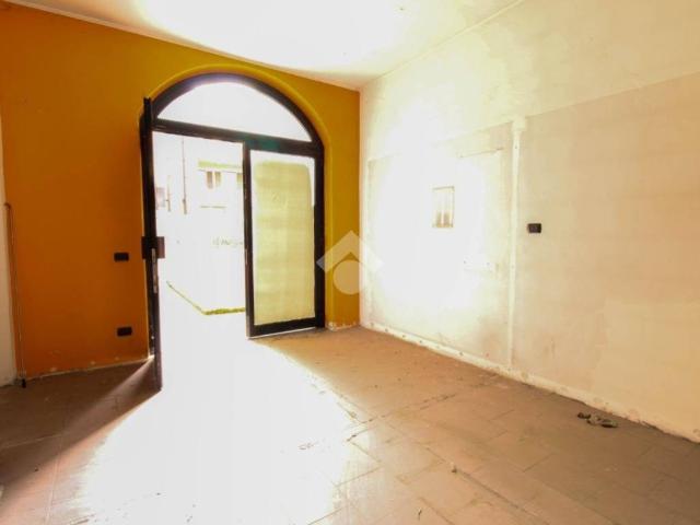 Locale Commerciale in vendita a Imberido, Oggiono