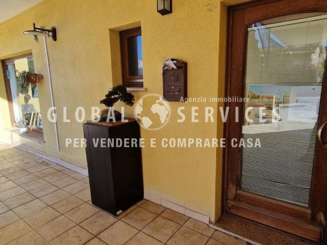 Locale Commerciale in vendita a San Pantaleo