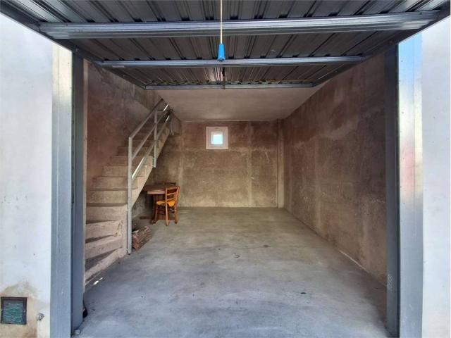 Box in vendita a Olgiate Molgora, Lombardia