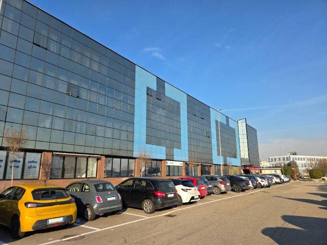 Locale Commerciale in vendita a Piemonte, Torino