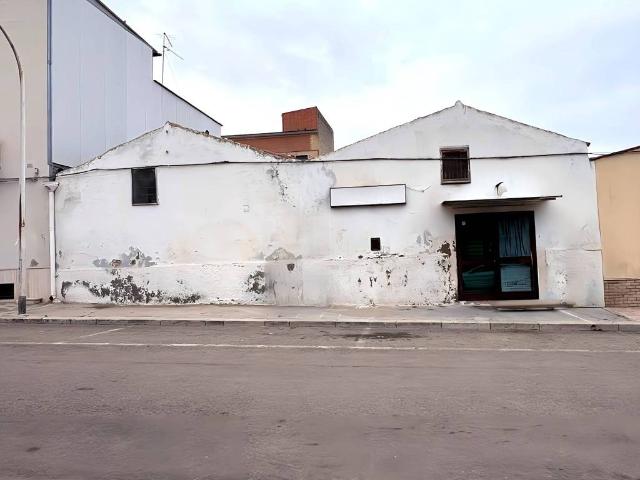 Locale Commerciale in vendita a Puglia, Foggia