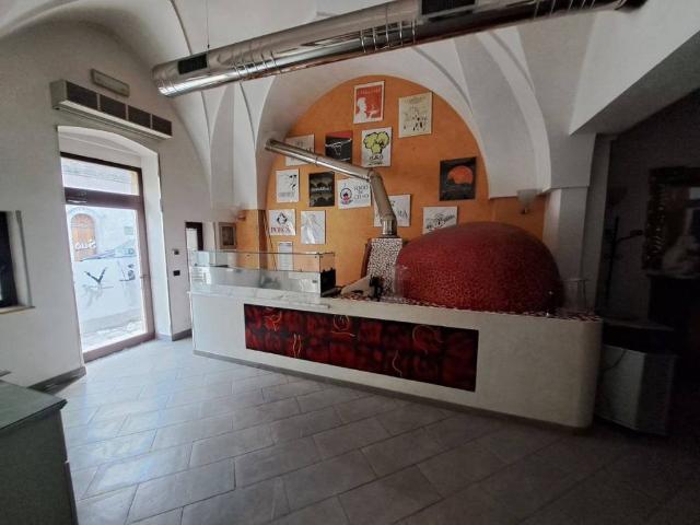Locale Commerciale in vendita a Puglia, Brindisi