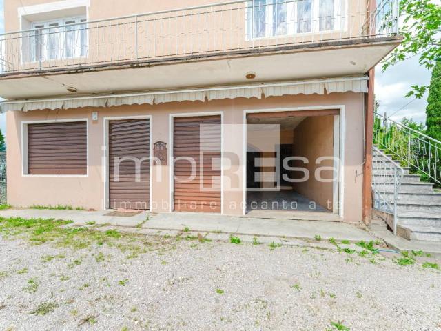 Locale Commerciale in vendita a Orsago, Veneto