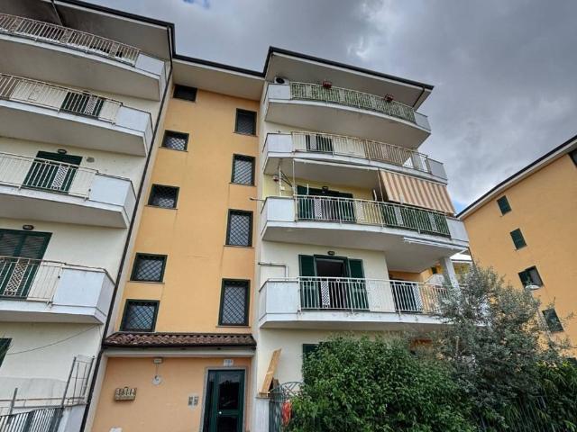 Locale Commerciale in vendita a Orta Di Atella, Campania