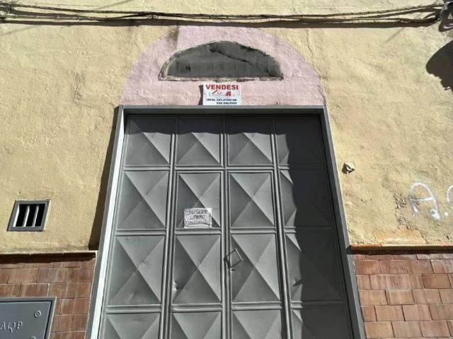 Locale Commerciale in vendita a Puglia, Foggia