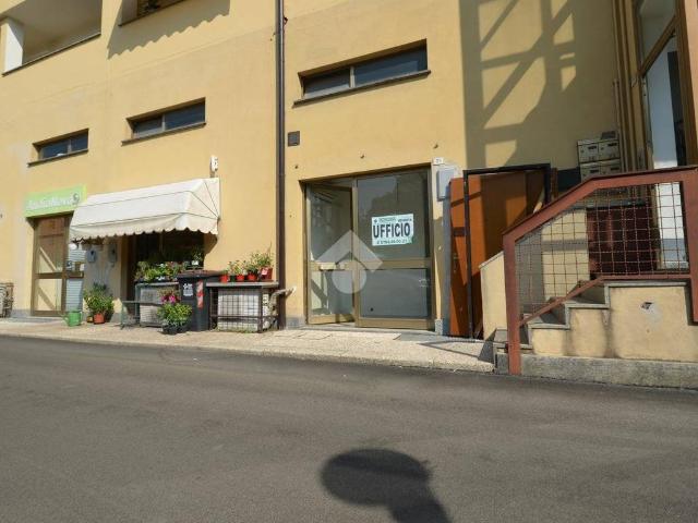 Locale Commerciale in vendita a Orvieto, Umbria