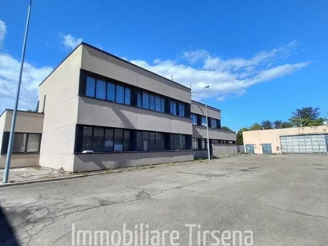 Locale Commerciale in vendita a Sferracavallo, Orvieto