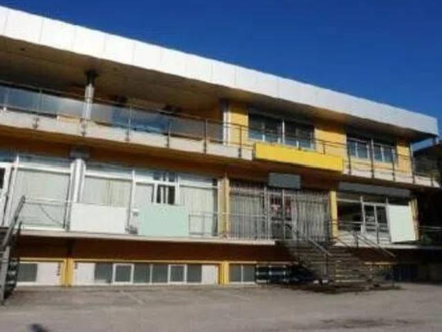Locale Commerciale in vendita a San Biagio, Marche