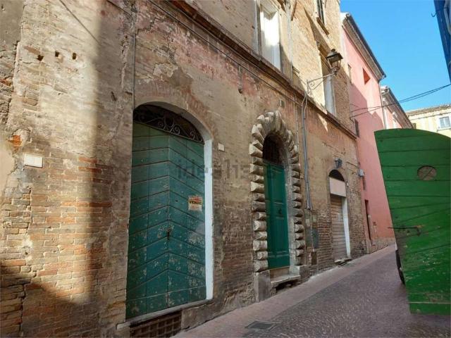 Locale Commerciale in vendita a Borgo San Giacomo, Marche