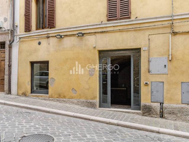 Locale Commerciale in vendita a Borgo San Giacomo, Marche