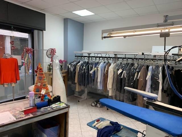 Locale Commerciale in vendita a Osio Sotto, Lombardia