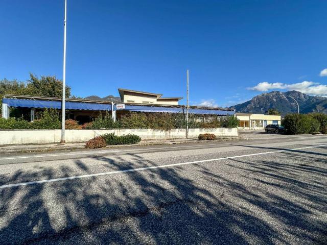 Locale Commerciale in vendita a Osoppo, Friuli-Venezia Giulia