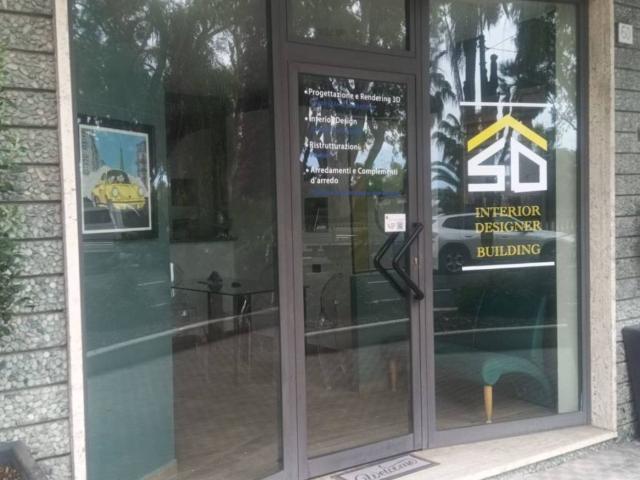 Locale Commerciale in vendita a Ospedaletti, Liguria