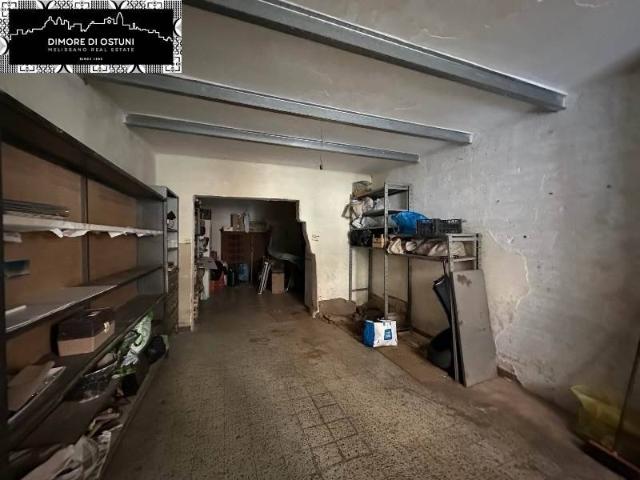 Locale Commerciale in vendita a Puglia, Brindisi