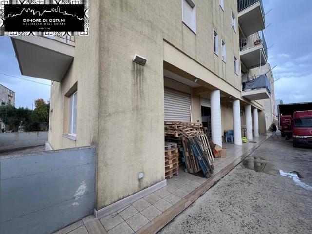 Locale Commerciale in vendita a Puglia, Brindisi