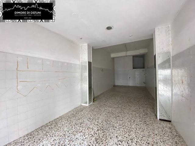 Locale Commerciale in vendita a Puglia, Brindisi