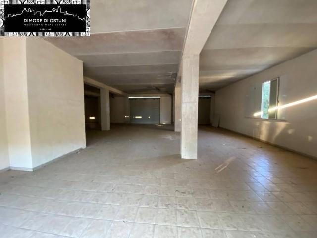 Locale Commerciale in vendita a Puglia, Brindisi