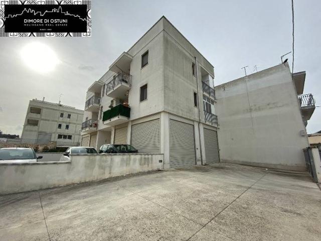 Locale Commerciale in vendita a Puglia, Brindisi